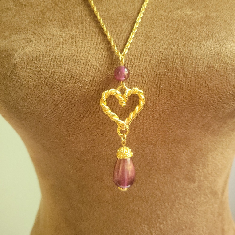 Avon Vintage Gold Tone Twisted Heart Purple Bead 30 Inch Necklace Cottagecore